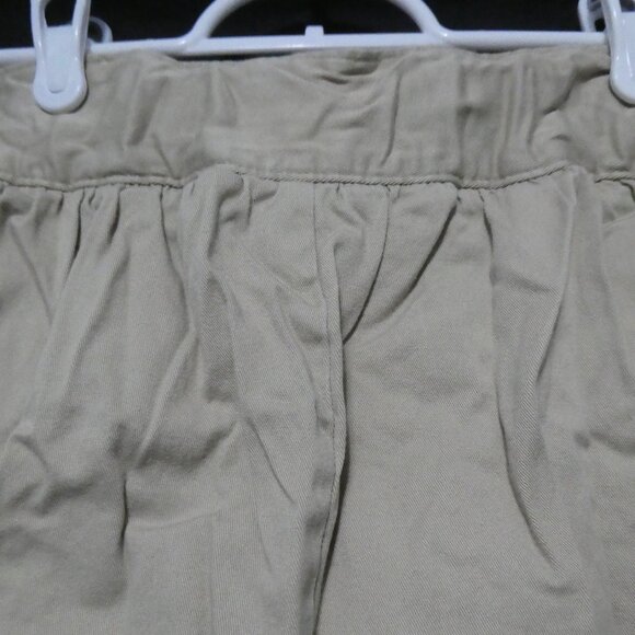 OLD NAVY | medium, 8, kids, girls, regular | Beige Skorts | Button Detail Front - Picture 10 of 14